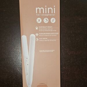 Expressions White Hair Straightener